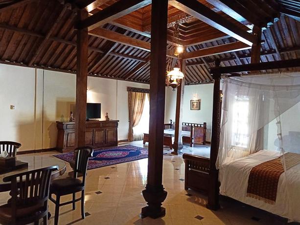 Imagen de la habitación del Hotel Joglo Plawang Boutique Villa. Foto 9