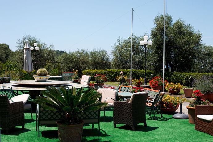 Imagen del bar/restaurante del Hotel Johanna Park. Foto 2