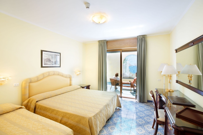 Imagen de los exteriores del Hotel Johanna Park. Foto 11