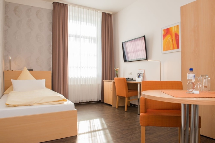 Imagen de la habitación del Hotel Johanniter Gästehaus. Foto 3