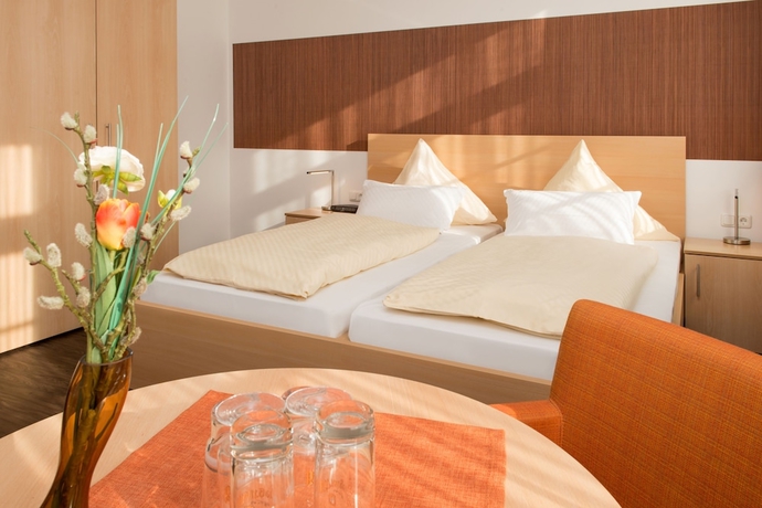 Imagen de la habitación del Hotel Johanniter Gästehaus. Foto 6