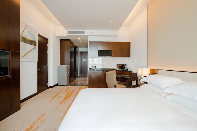 Imagen de la habitación del Hotel Johari Rotana. Foto 5