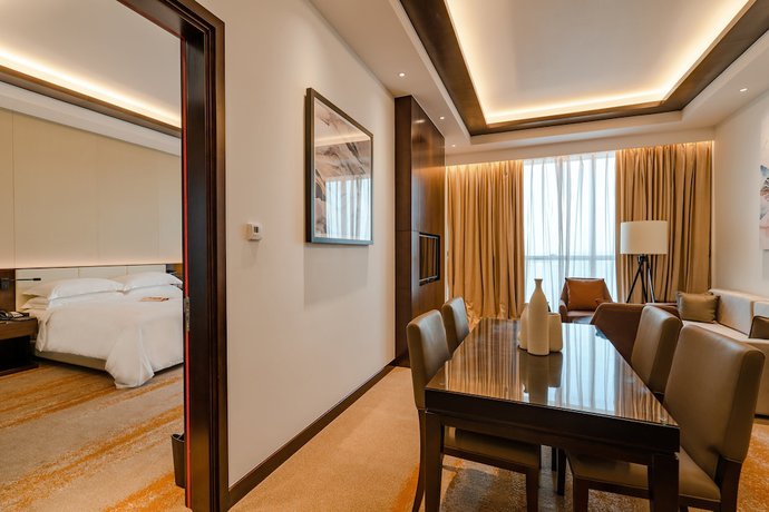 Imagen de la habitación del Hotel Johari Rotana. Foto 8