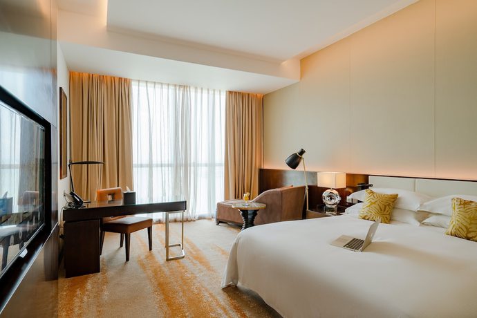 Imagen de la habitación del Hotel Johari Rotana. Foto 10