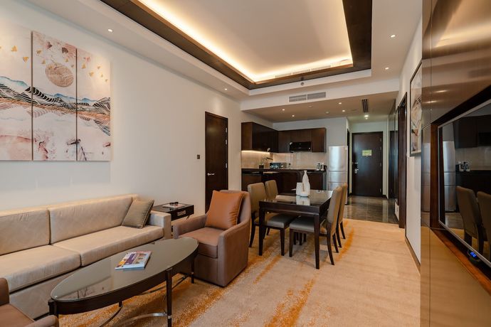 Imagen de la habitación del Hotel Johari Rotana. Foto 16