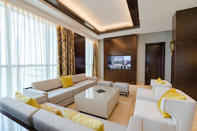 Imagen de la habitación del Hotel Johari Rotana. Foto 18