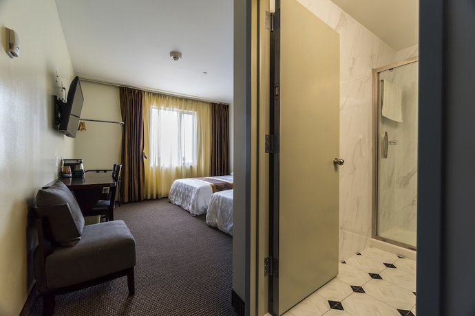 Imagen de la habitación del Hotel John Hotel. Foto 16