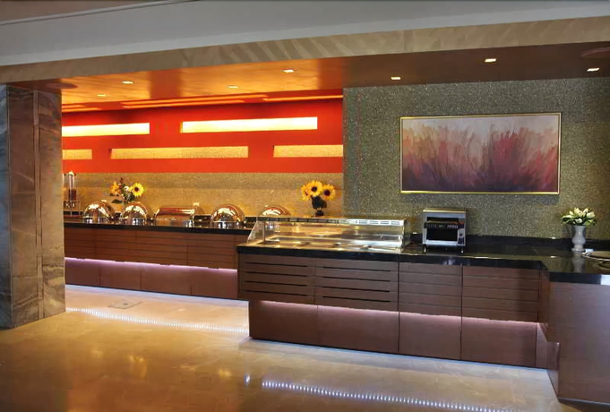 Imagen del bar/restaurante del Hotel John and George. Foto 5