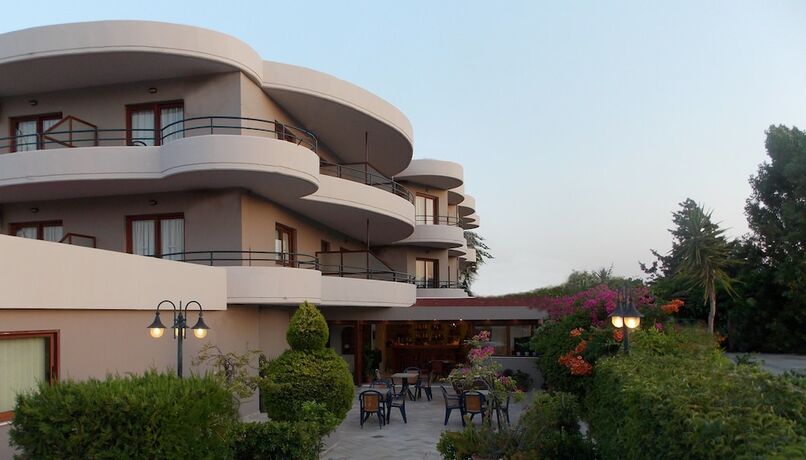 Imagen general del Hotel John and Mary\'s Studios. Foto 1