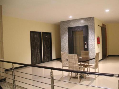 Imagen general del Hotel John\'s. Foto 7