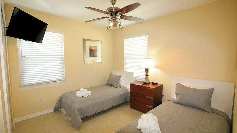 Imagen general del Hotel John\'s Pass. Foto 8