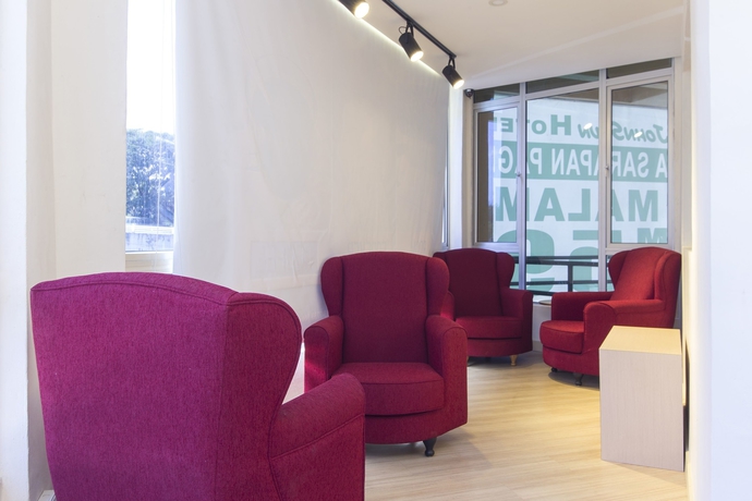 Imagen de los interiores del Hotel Johnshun. Foto 17