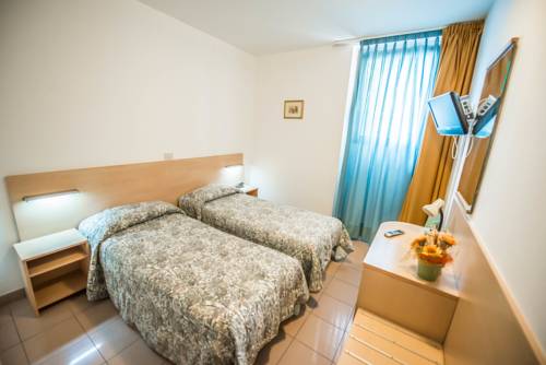 Imagen de la habitación del Hotel Johnson. Foto 6