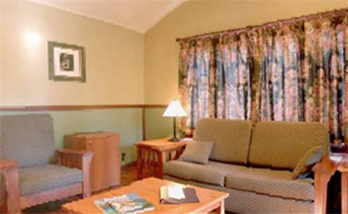 Imagen de la habitación del Hotel Johnston Canyon Lodge & Bungalows. Foto 16