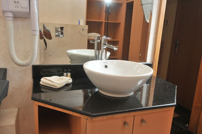 Imagen de la habitación del Hotel Johny International. Foto 3