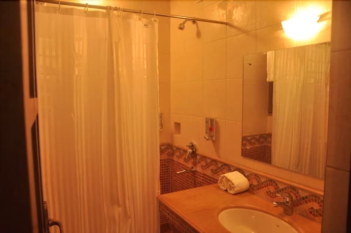 Imagen de la habitación del Hotel Joia Do Mar. Foto 17