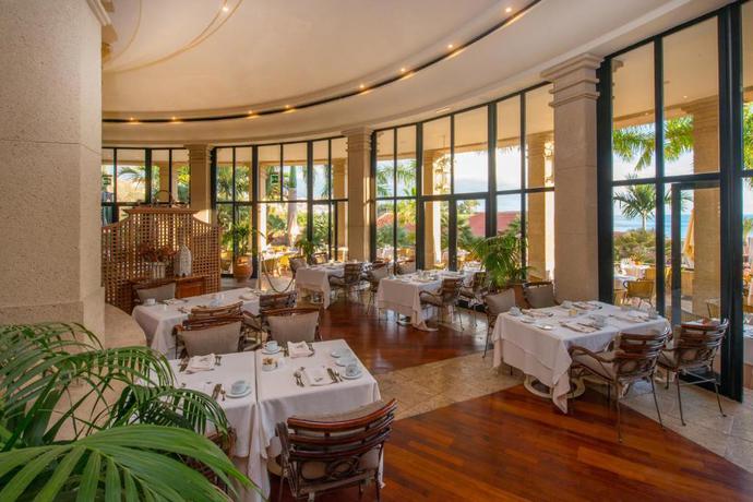 Imagen del bar/restaurante del Hotel Joia El Mirador By Iberostar -adults Only. Foto 2