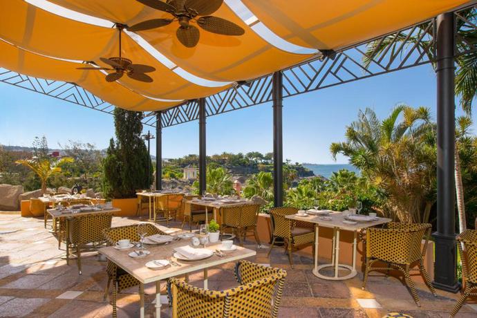 Imagen del bar/restaurante del Hotel Joia El Mirador By Iberostar -adults Only. Foto 4