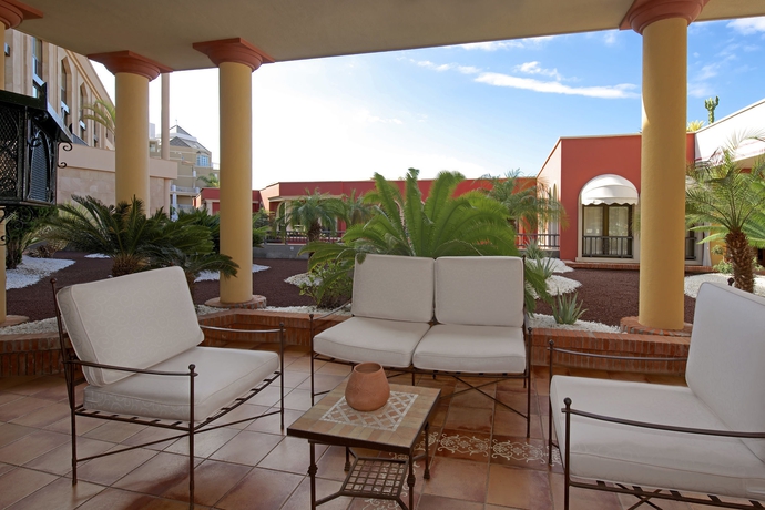 Imagen de los exteriores del Hotel Joia Salomé By Iberostar -adults Only. Foto 7