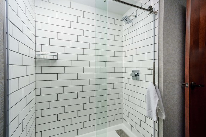 Imagen de la habitación del Hotel Joinery Pittsburgh, Curio Collection By Hilton. Foto 7