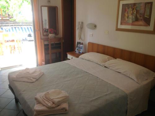 Imagen de la habitación del Hotel Jole. Foto 9