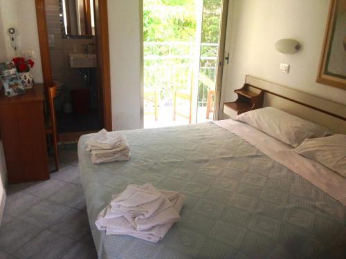 Imagen de la habitación del Hotel Jole. Foto 10