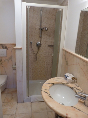 Imagen de la habitación del Hotel Joli, Citta. Foto 9