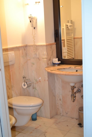 Imagen de la habitación del Hotel Joli, Citta. Foto 10