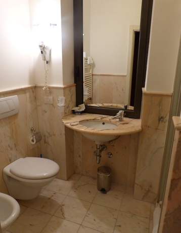 Imagen de la habitación del Hotel Joli, Citta. Foto 15