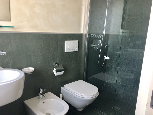 Imagen de la habitación del Hotel Joli, Citta. Foto 17