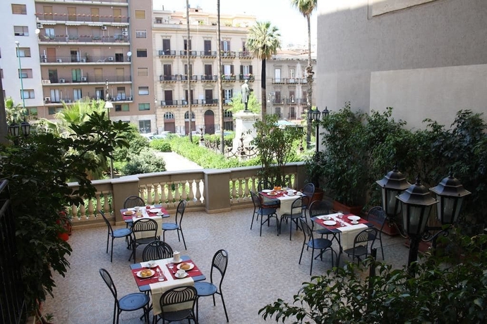 Imagen del bar/restaurante del Hotel Joli, Palermo. Foto 5