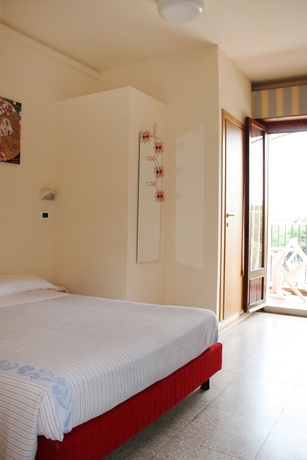 Imagen de la habitación del Hotel Jolie. Foto 6