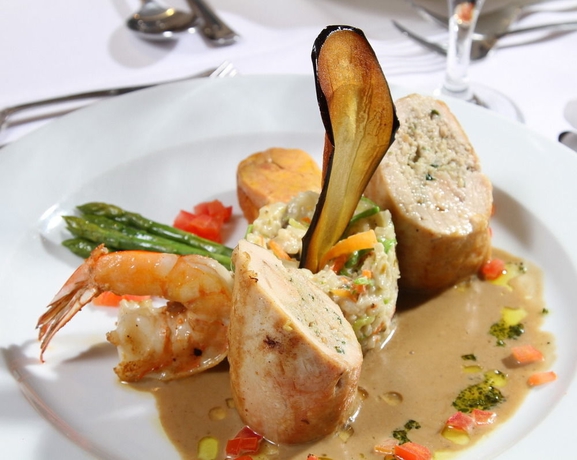 Imagen del bar/restaurante del Hotel Jolie Ville and Spa Kings Island Luxor. Foto 5