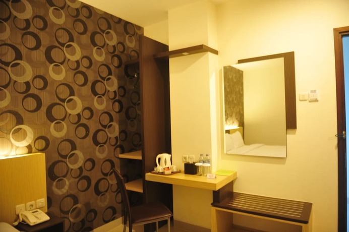 Imagen de la habitación del Hotel Jolin. Foto 23