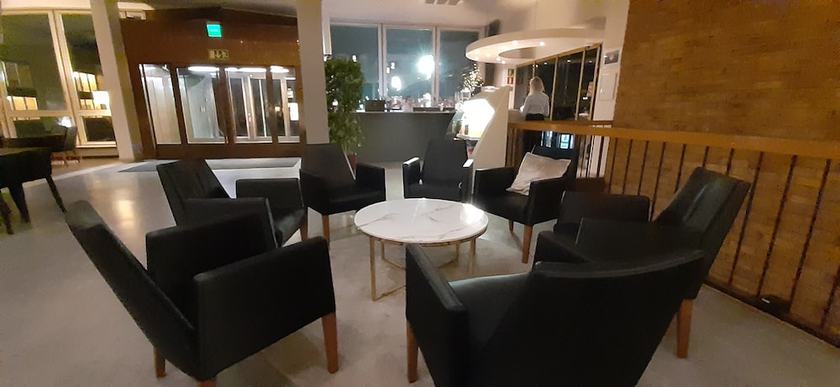 Imagen del bar/restaurante del Hotel Jollas89li. Foto 3