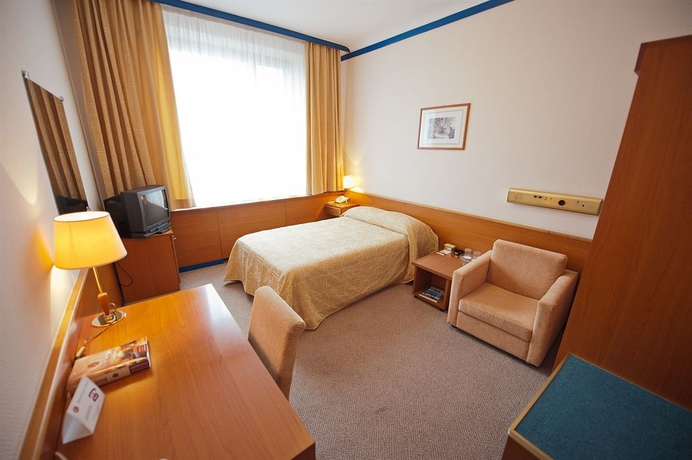 Imagen de la habitación del Hotel Jolly Alon. Foto 5