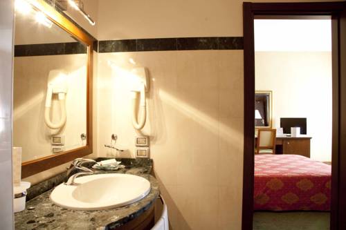 Imagen de la habitación del Hotel Jolly, Castrovillari. Foto 3