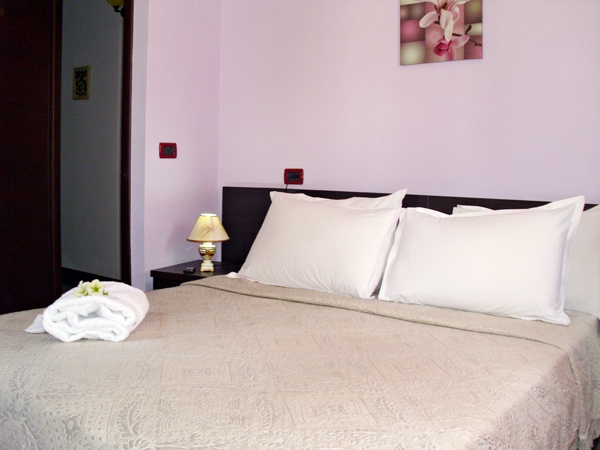 Imagen de la habitación del Hotel Jolly. Foto 4