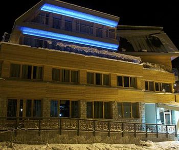 Imagen de los exteriores del Hotel Jolly Resort. Foto 7