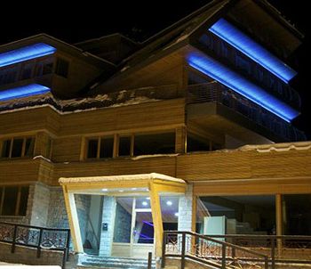 Imagen de los exteriores del Hotel Jolly Resort. Foto 8