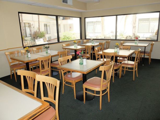 Imagen del bar/restaurante del Hotel Jolly Roger, Venice Beach. Foto 2