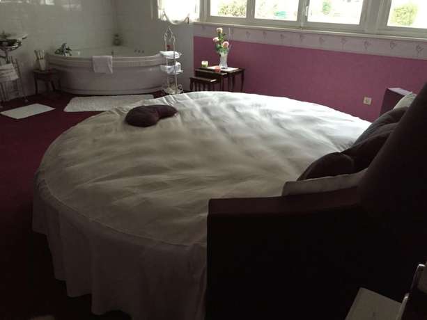 Imagen de la habitación del Hotel Joly. Foto 15
