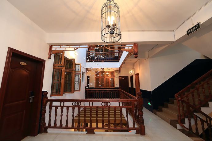 Imagen de los interiores del Hotel Jomo Fenghuang. Foto 19