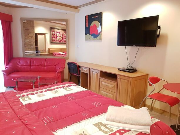 Imagen general del Hotel Jomtien Beach Condominium 5th Floor Modern Studio Apartment Pattaya. Foto 1