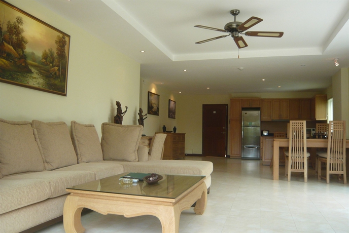 Imagen de los interiores del Hotel Jomtien Beach Residence. Foto 12