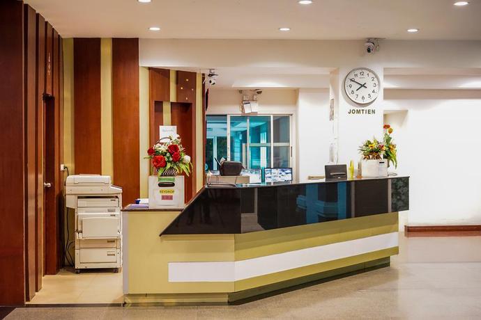Imagen de los interiores del Hotel Jomtien Hisotel. Foto 19