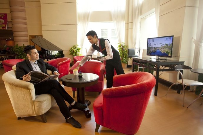 Imagen del bar/restaurante del Hotel Jomtien Palm Beach and Resort. Foto 2