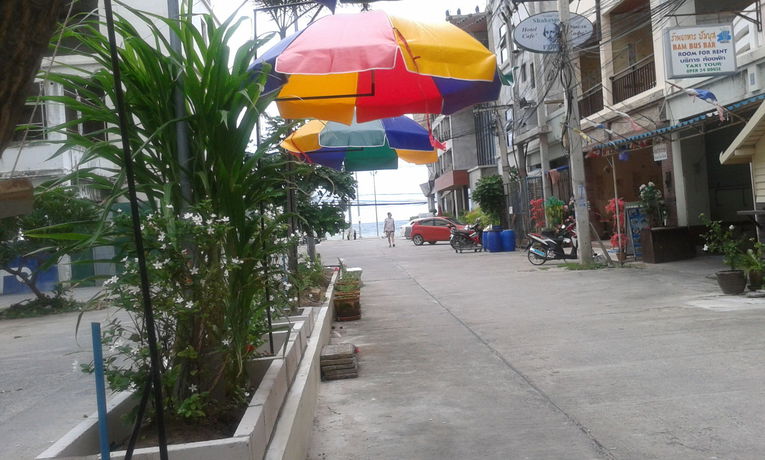 Imagen de la habitación del Hotel Jomtien Seaside House. Foto 3