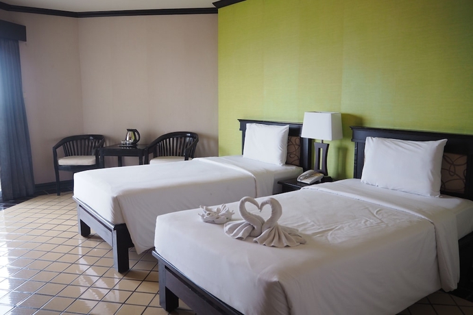 Imagen de la habitación del Hotel Jomtien Thani. Foto 10
