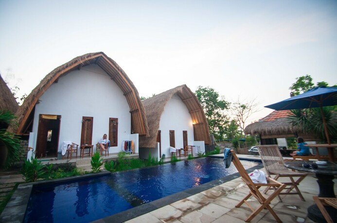 Imagen de la habitación del Hotel Jona Bungalow. Foto 22